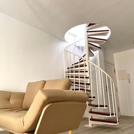 Spiral Stairs Duplex Apartment ฟิกวยเรส ภายนอก รูปภาพ