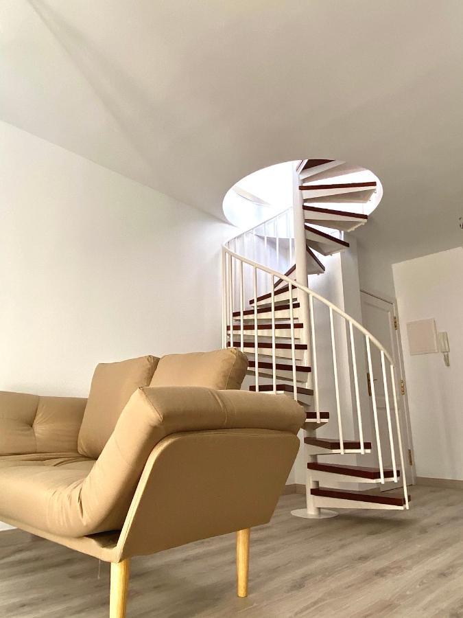 Spiral Stairs Duplex Apartment ฟิกวยเรส ภายนอก รูปภาพ