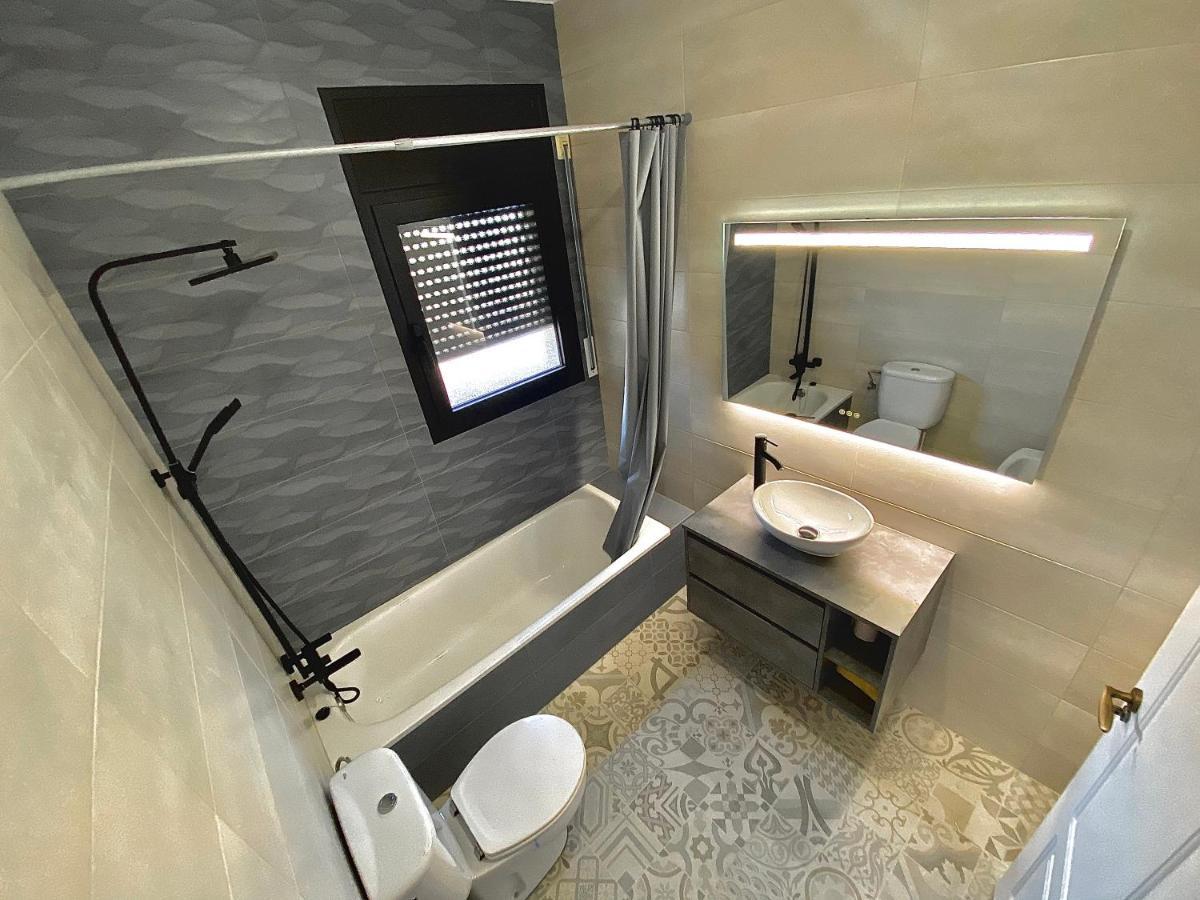 Spiral Stairs Duplex Apartment ฟิกวยเรส ภายนอก รูปภาพ