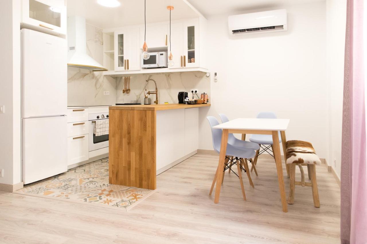 Spiral Stairs Duplex Apartment ฟิกวยเรส ภายนอก รูปภาพ